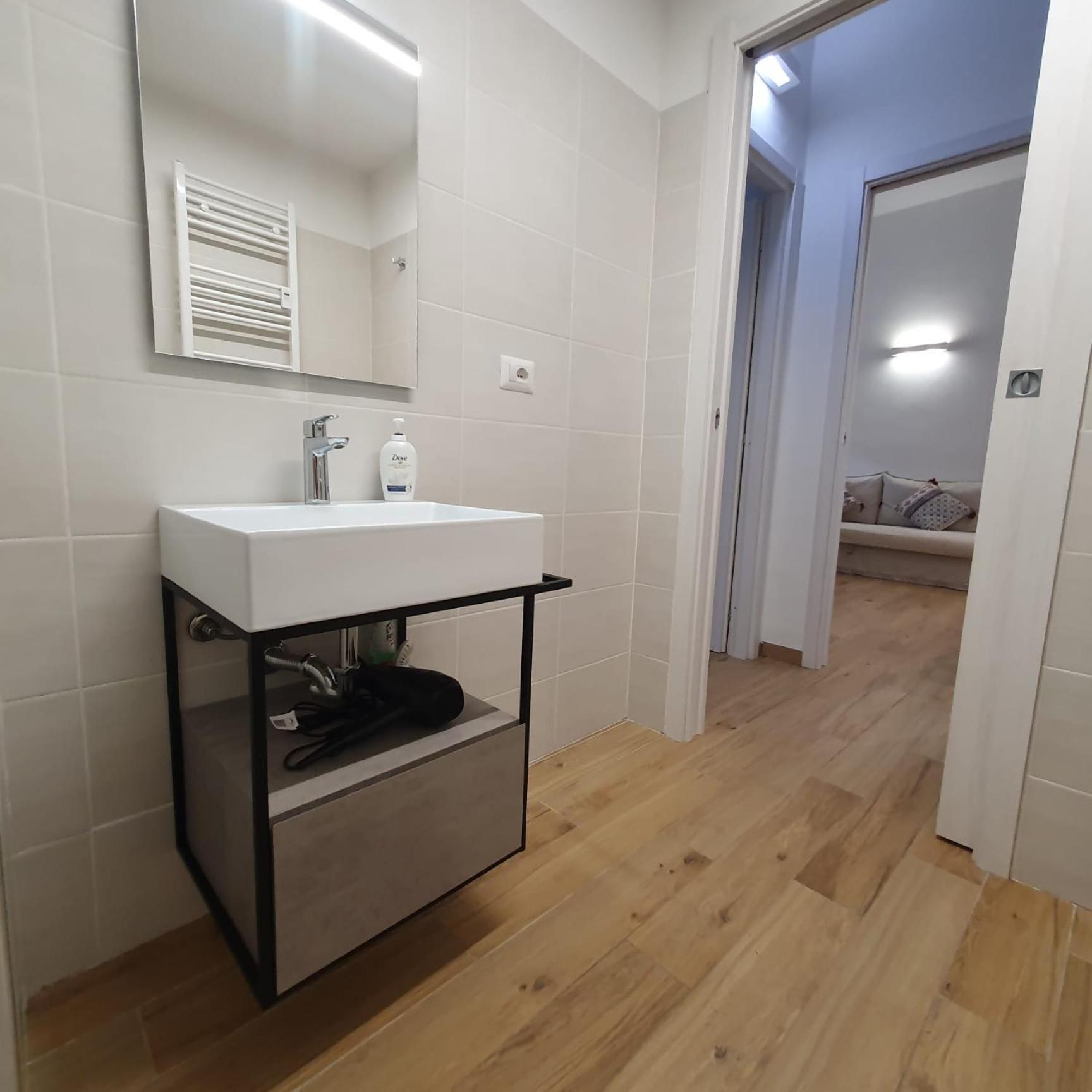 Appartement Bnbutler - Grasselli, 8 - Comfy And Newly Renovated à Milan Extérieur photo
