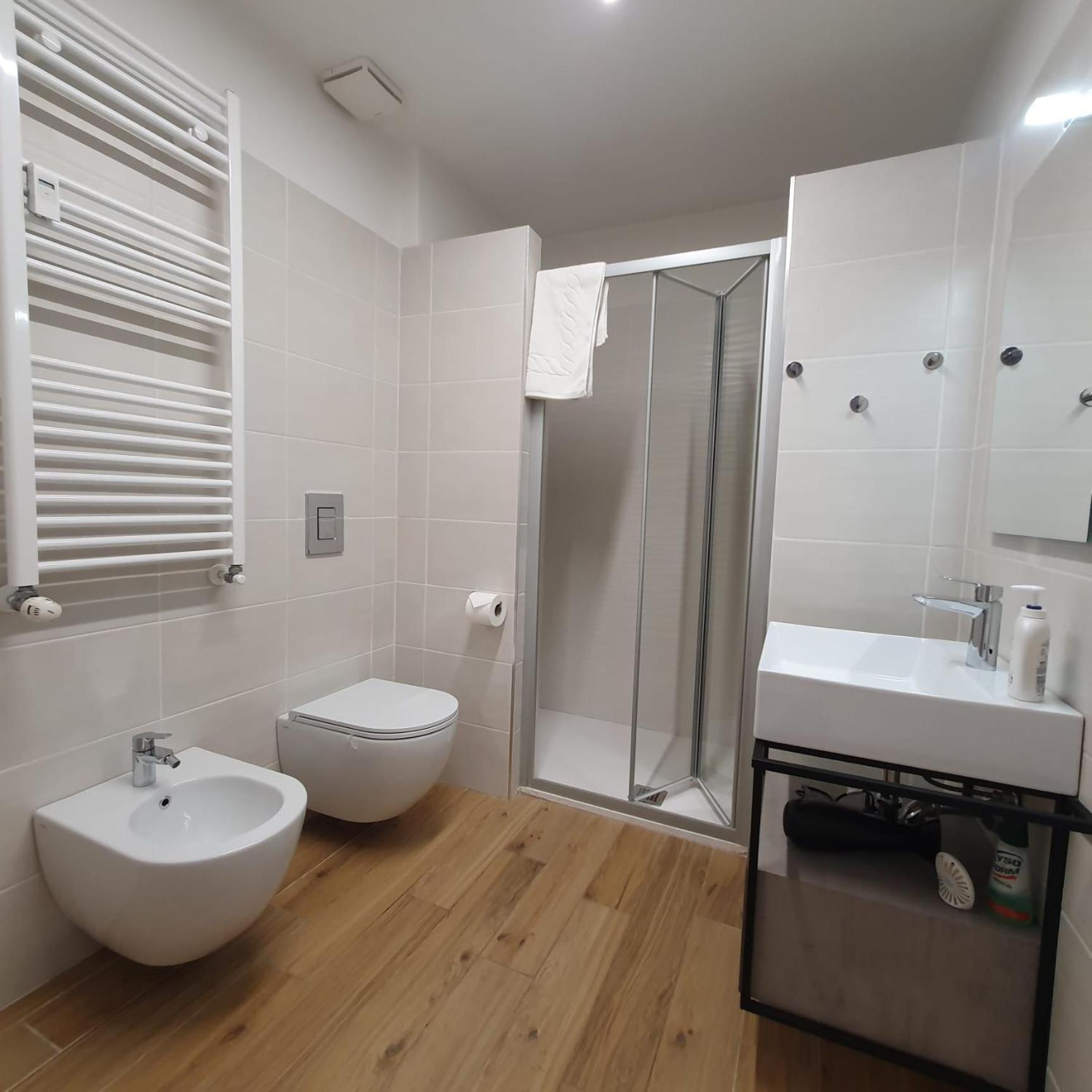 Appartement Bnbutler - Grasselli, 8 - Comfy And Newly Renovated à Milan Extérieur photo