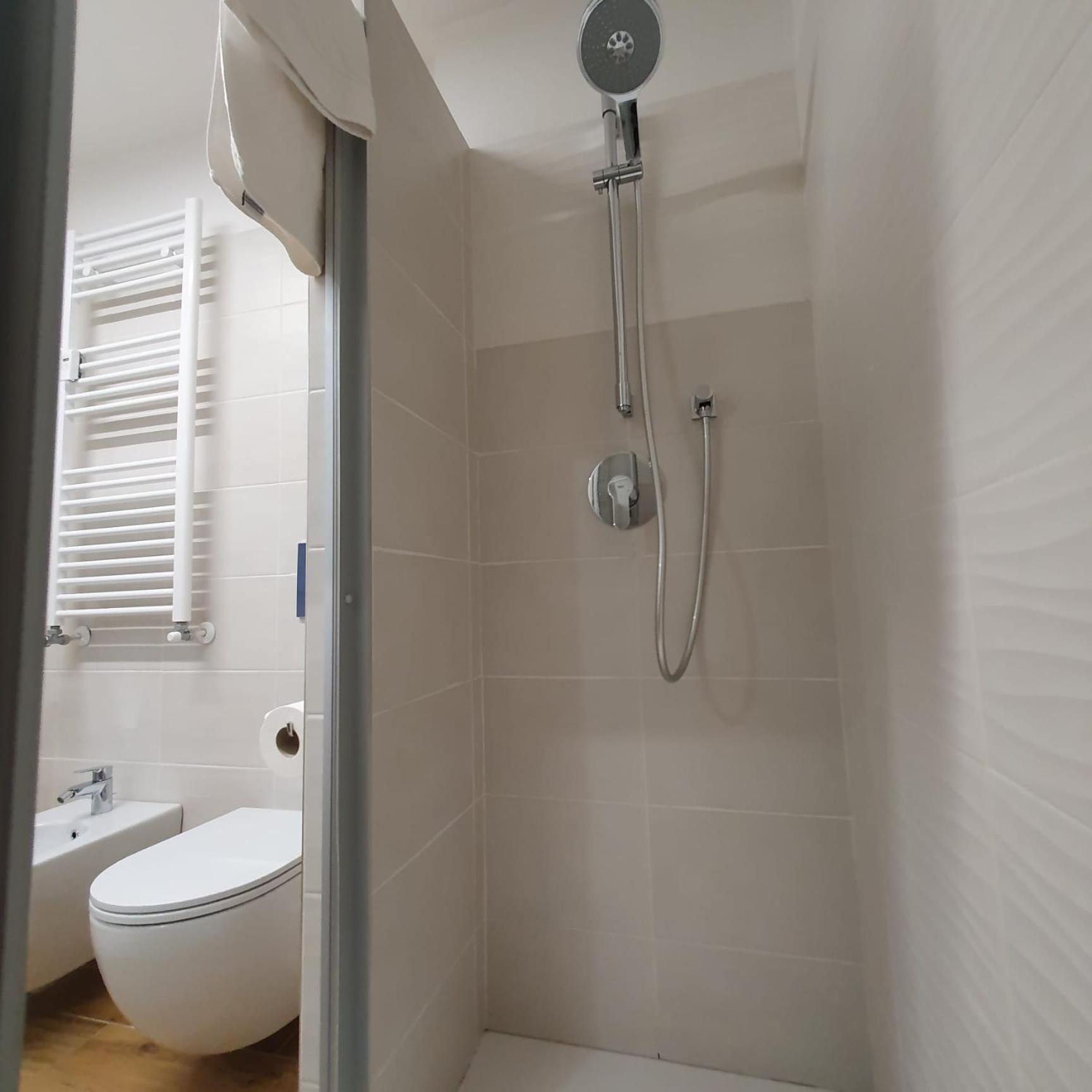 Appartement Bnbutler - Grasselli, 8 - Comfy And Newly Renovated à Milan Extérieur photo